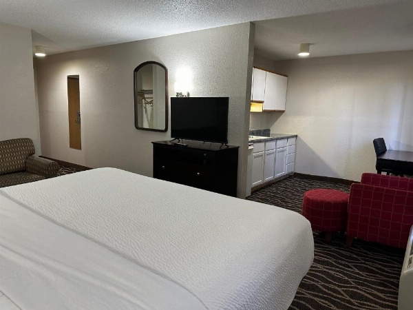 Days Inn & Suites by Wyndham Casey image 23